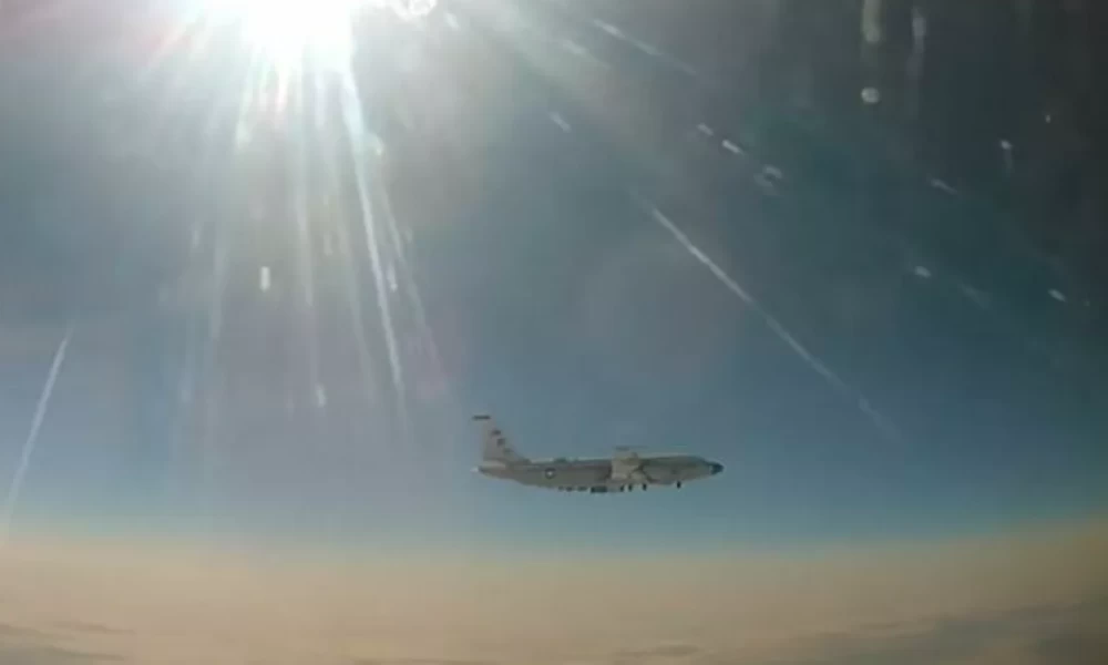 Ρωσικό MiG-31 αναχαίτισε αμερικανικό αεροσκάφος πάνω από τον Ειρηνικό Ωκεανό (βίντεο)